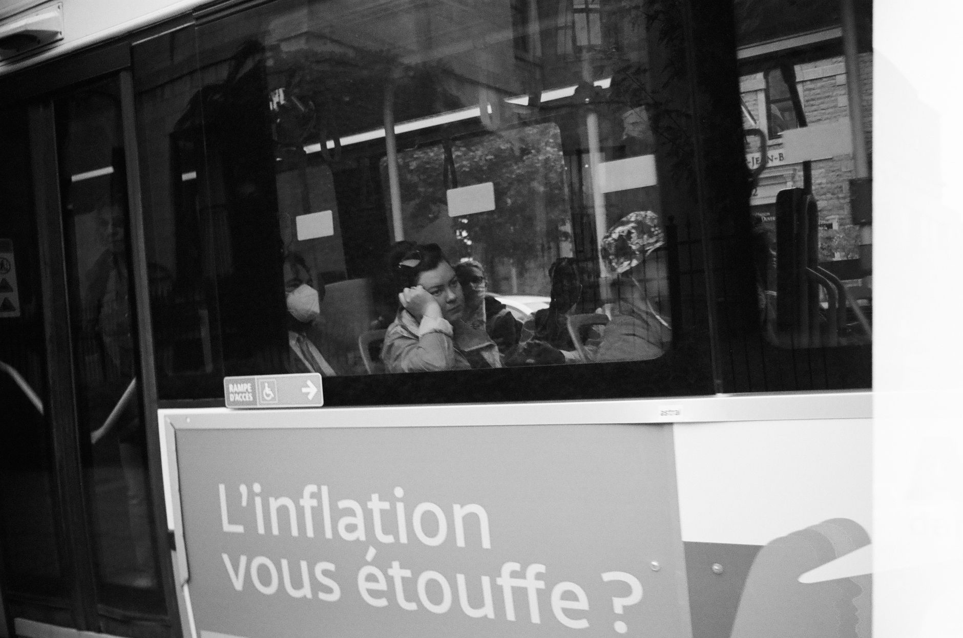 Sécurité et santé : l'interdiction temporaire des activités nautiques dans les étangs de montagne
