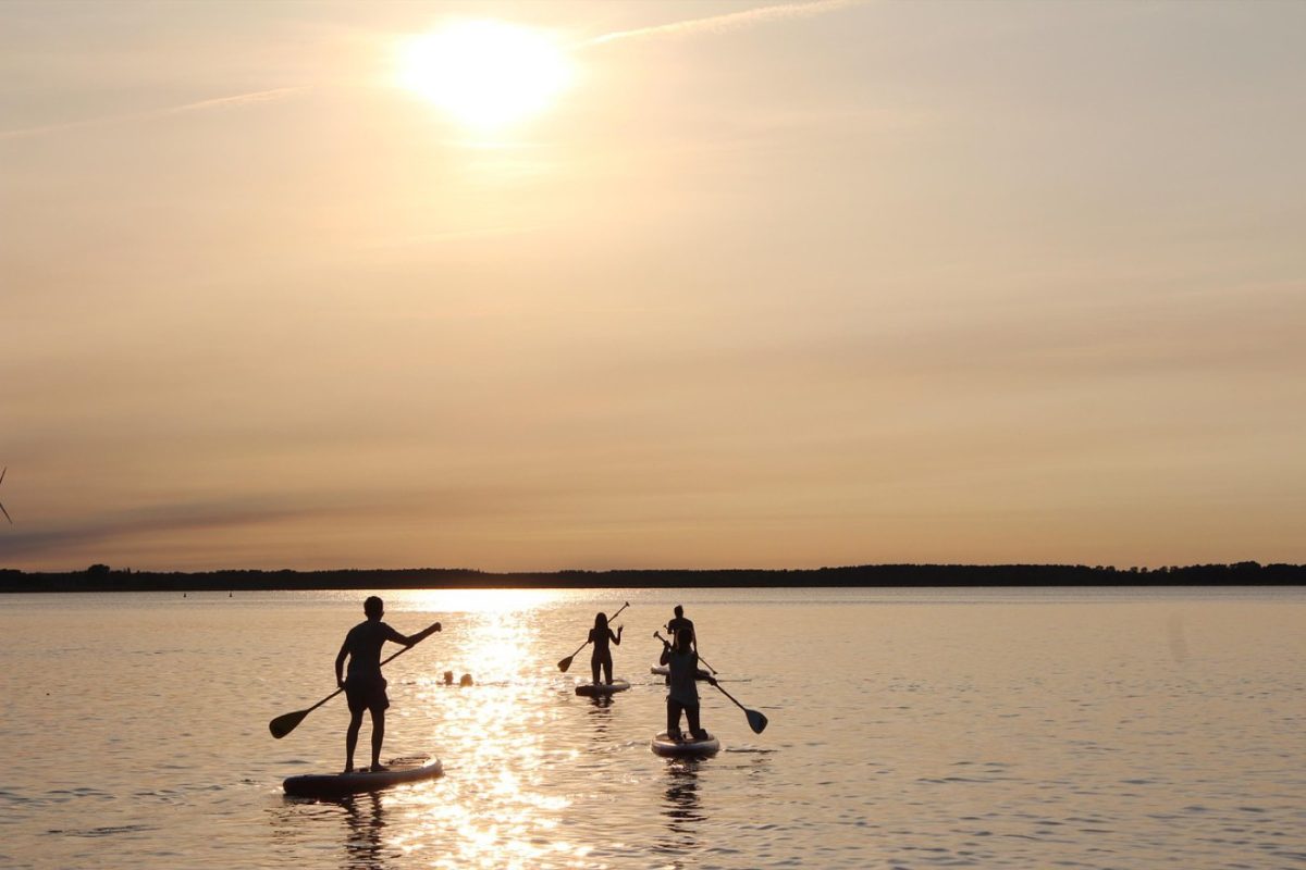 Guide pour préparer une sortie longue en SUP sur un lac