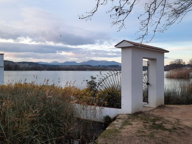 Pourquoi la baignade est-elle interdite au lac du Drennec ?