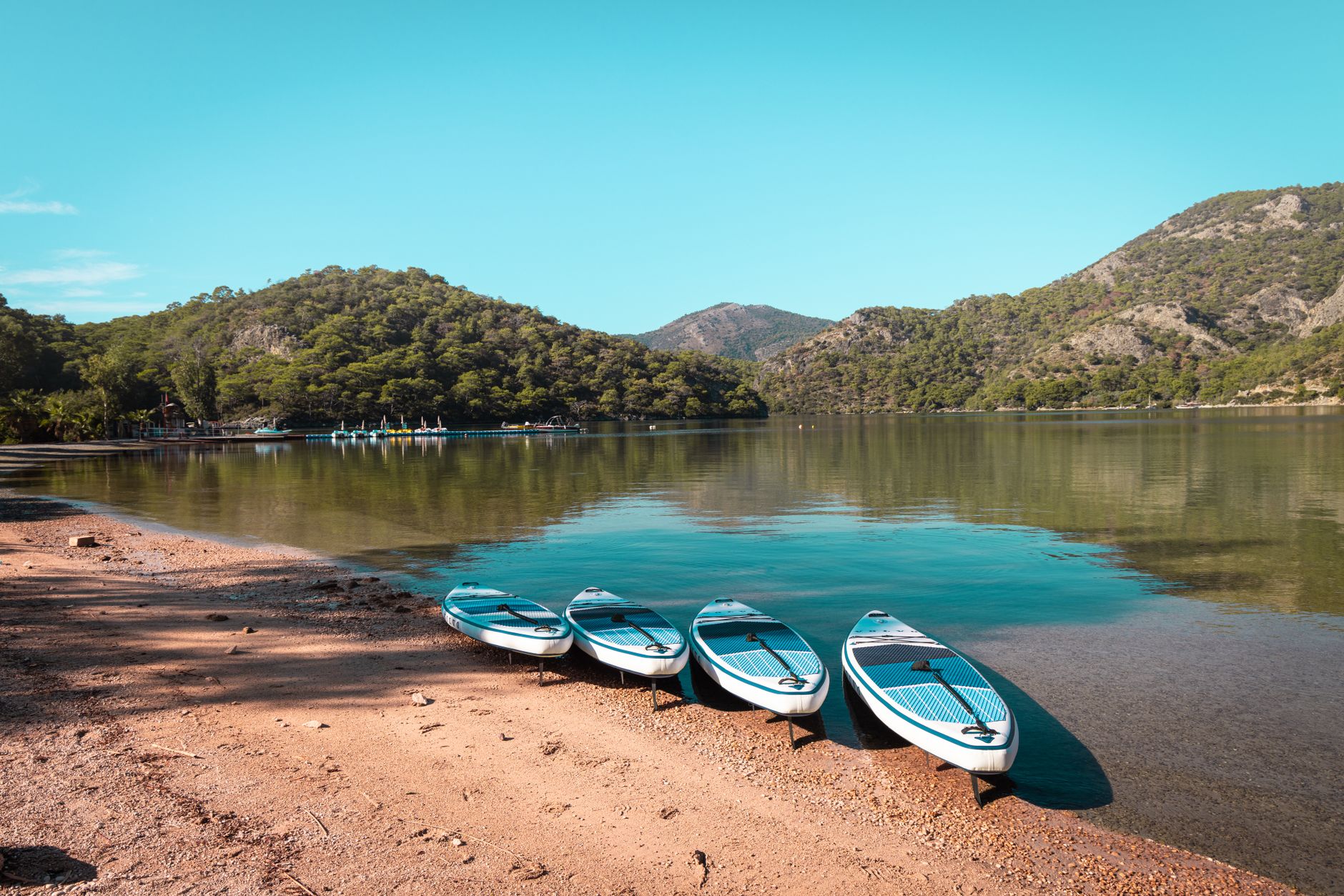 EVA ou caoutchouc pour planche de lac : quel choix