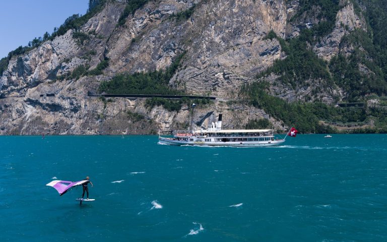 Le foil : une expérience inédite au lac du Bourget