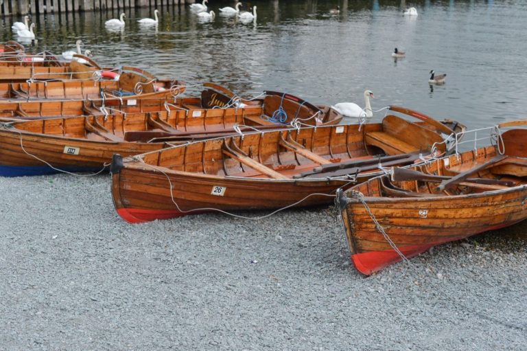 Location de bateau sans permis à Aix-les-Bains
